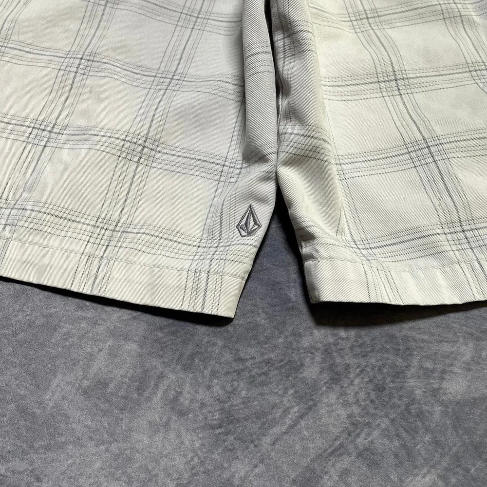 Y2K 2000s Baggy Grunge Surf Indie Skater Hip Hop Volcom Plaid Shorts